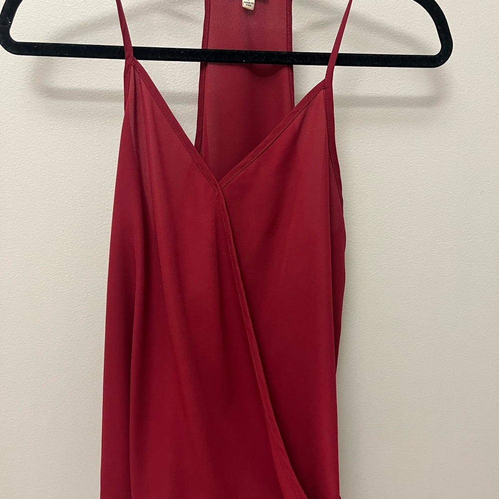 Maroon flowy tank top racer back